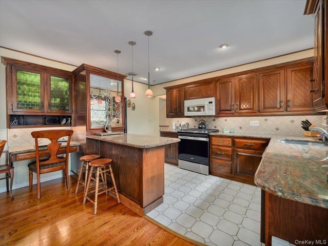 26 Edsall Avenue, Nanuet, NY 10954