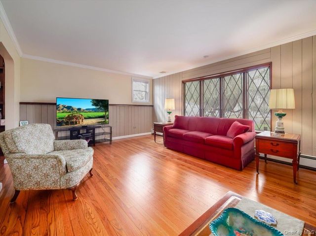 26 Edsall Avenue, Nanuet, NY 10954