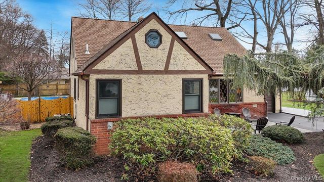 26 Edsall Avenue, Nanuet, NY 10954