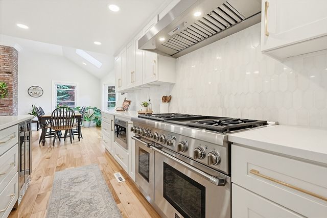 8 Blue Jay Ln, Ashland, MA 01721