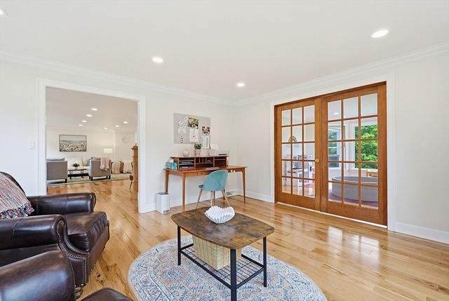 8 Blue Jay Ln, Ashland, MA 01721