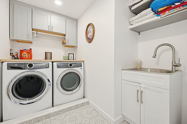8 Blue Jay Ln, Ashland, MA 01721