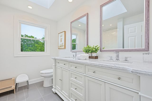 8 Blue Jay Ln, Ashland, MA 01721