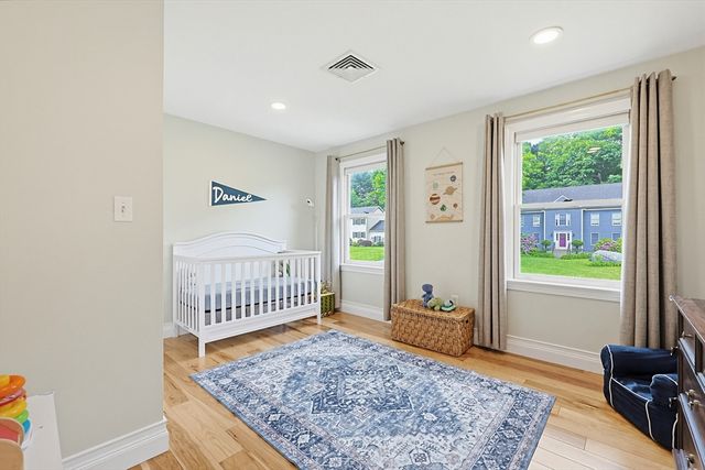 8 Blue Jay Ln, Ashland, MA 01721
