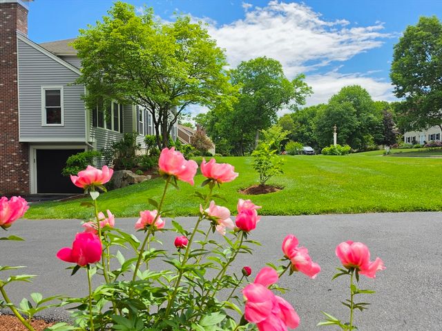 8 Blue Jay Ln, Ashland, MA 01721
