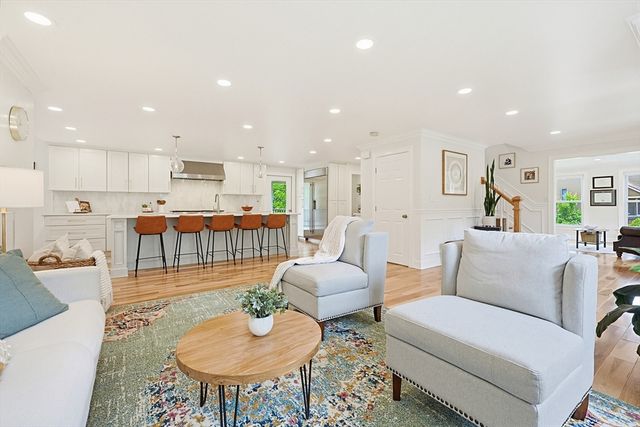 8 Blue Jay Ln, Ashland, MA 01721