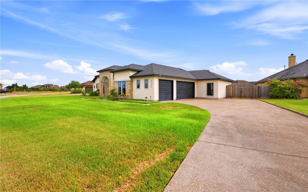 6202 Lago Vista Dr, Corpus Christi, TX 78414 — photo 3