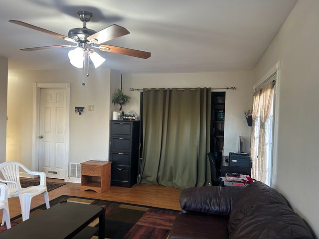 392 Ingleside Drive, Bolingbrook, IL 60490