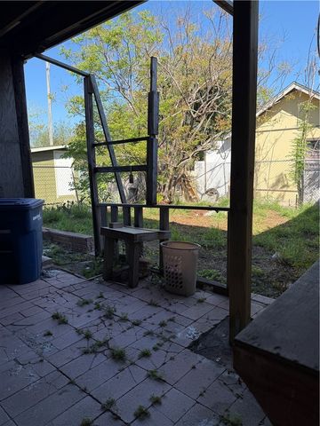 2002 Buford St, Corpus Christi, TX 78405