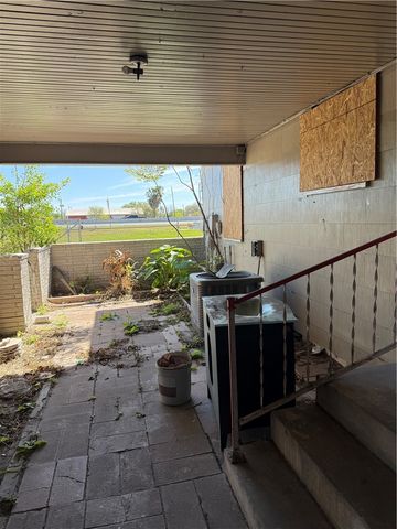 2002 Buford St, Corpus Christi, TX 78405