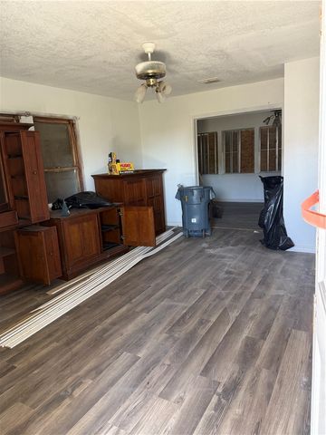 2002 Buford St, Corpus Christi, TX 78405