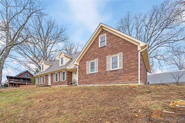 2350 Ridge Crest Drive NE, Lanesville, IN 47136