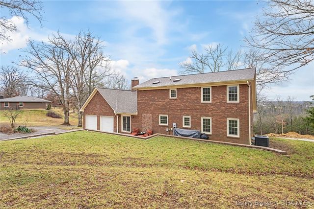 2350 Ridge Crest Drive NE, Lanesville, IN 47136