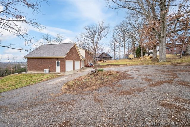 2350 Ridge Crest Drive NE, Lanesville, IN 47136