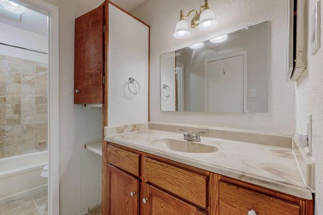 13818 Methuen Green Lane, Dallas, TX 75240