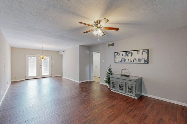 13818 Methuen Green Lane, Dallas, TX 75240
