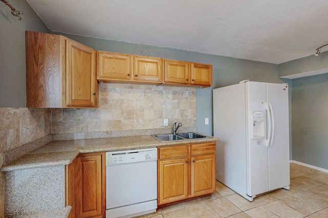 13818 Methuen Green Lane, Dallas, TX 75240
