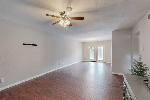 13818 Methuen Green Lane, Dallas, TX 75240