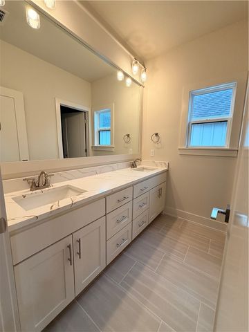 4107 W Murfield Drive, Rogers, AR 72758