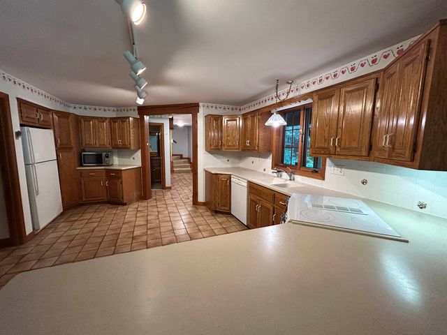 12 Juniper Ridge Road, Exeter, NH 03833