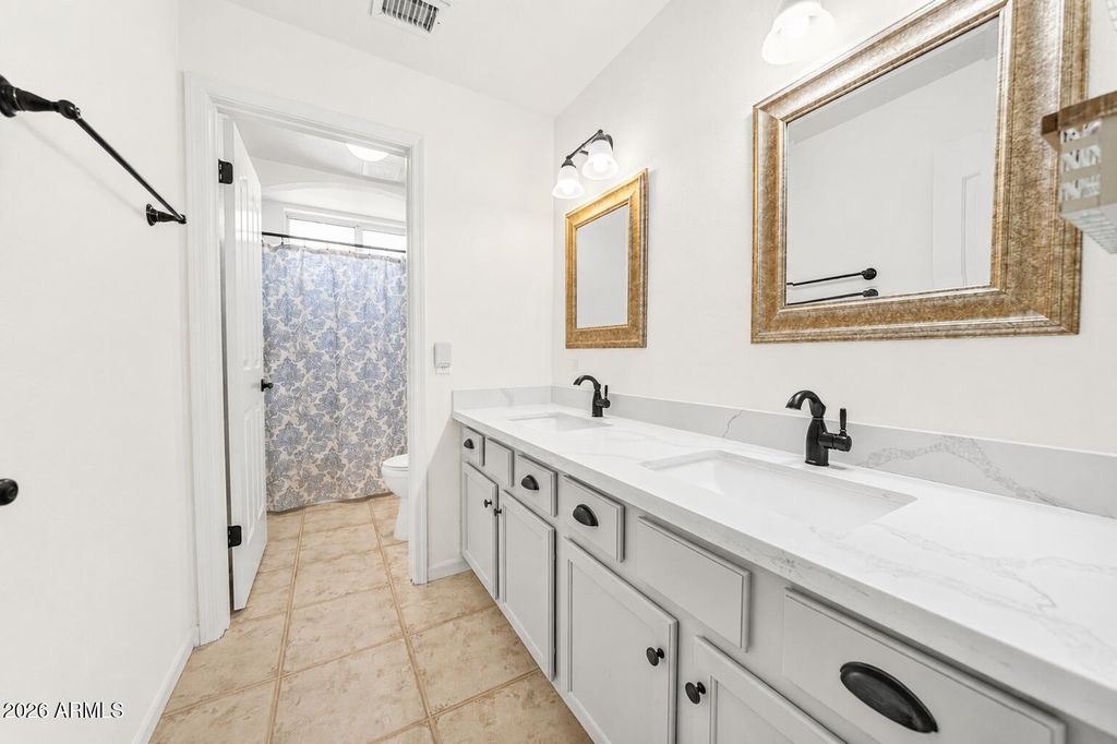Image 18 of property listing at 10791 S XAVIER Court, Goodyear, AZ 85338