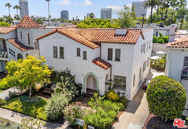 8130 Blackburn Avenue, Los Angeles, CA 90048