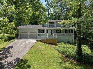 1020 Fairfield Court NE, Marietta, GA 30068