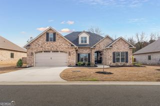 107 Windborne Court, Kathleen, GA 31047