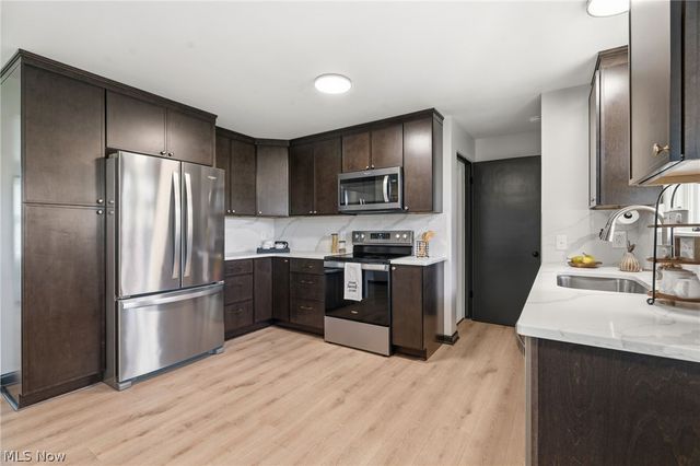 2621 16th Street NW, Canton, OH 44708