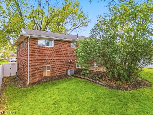 2621 16th Street NW, Canton, OH 44708