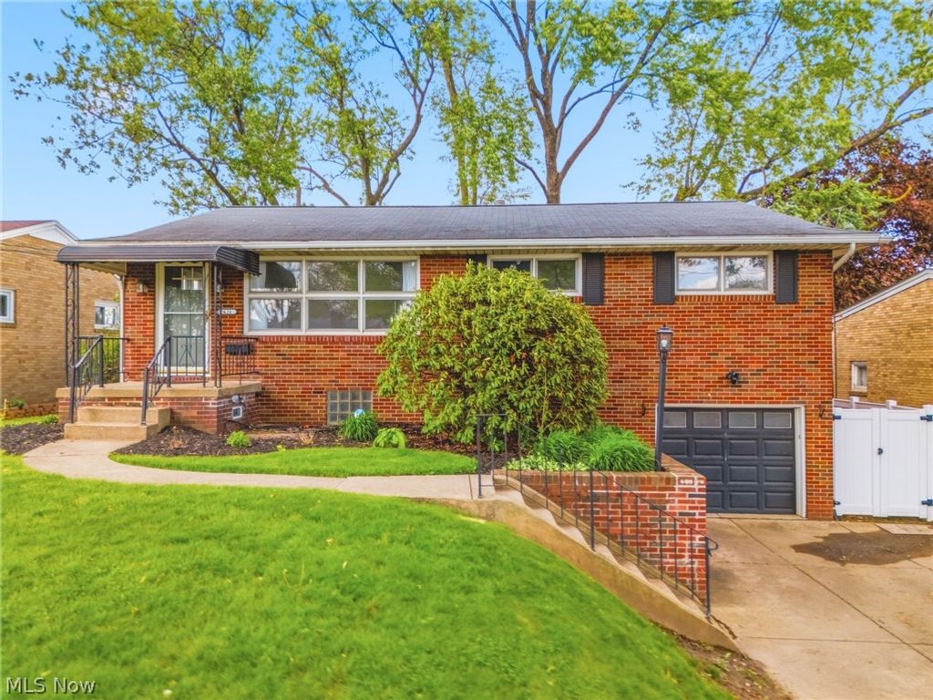 2621 16th Street NW, Canton, OH 44708