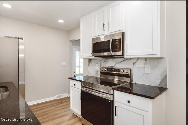 3215 Rosewedge Way, Louisville, KY 40216