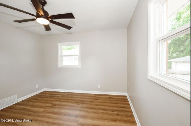 3215 Rosewedge Way, Louisville, KY 40216