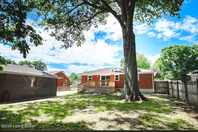 3215 Rosewedge Way, Louisville, KY 40216