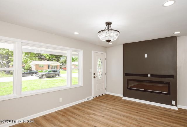 3215 Rosewedge Way, Louisville, KY 40216