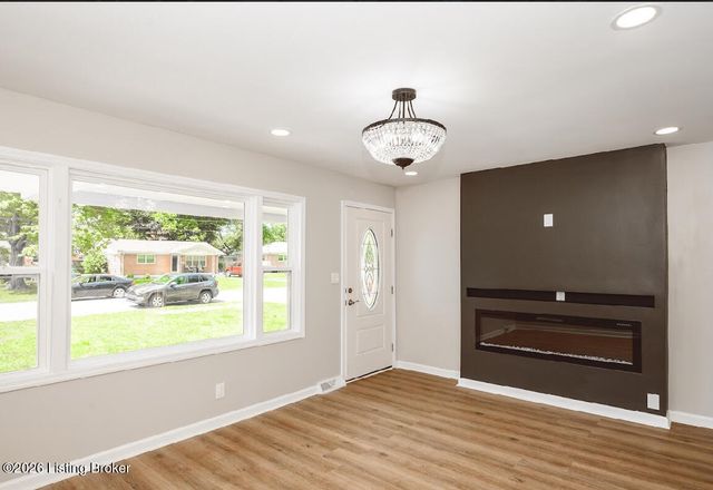 3215 Rosewedge Way, Louisville, KY 40216