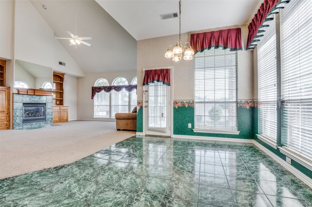 1119 Shallow Bend Drive, Desoto, TX 75115