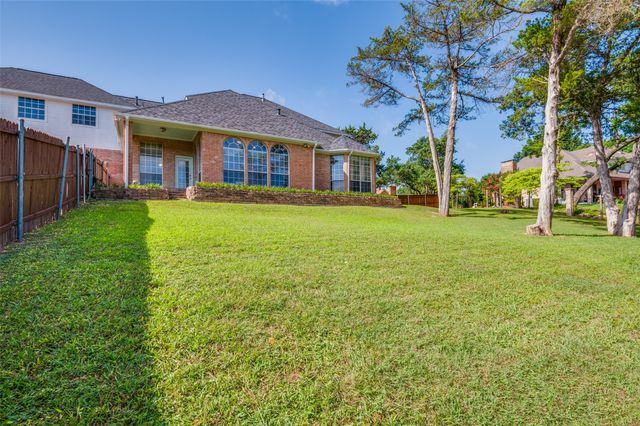 1119 Shallow Bend Drive, Desoto, TX 75115