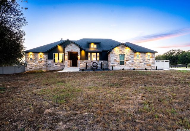 109 Owen Ridge Dr, La Vernia, TX 78121