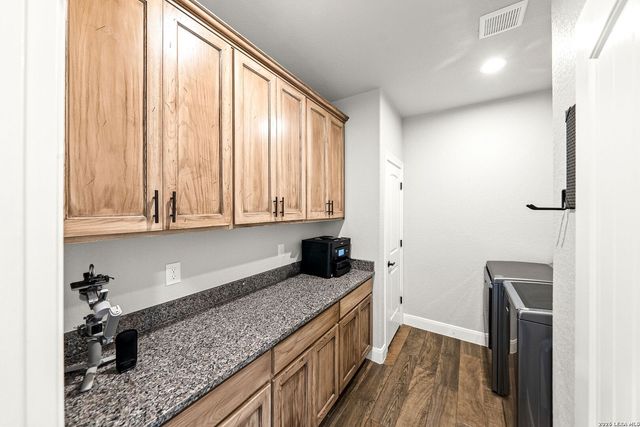 109 Owen Ridge Dr, La Vernia, TX 78121
