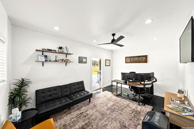 109 Owen Ridge Dr, La Vernia, TX 78121