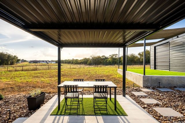 109 Owen Ridge Dr, La Vernia, TX 78121