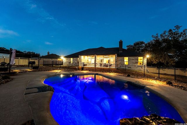 109 Owen Ridge Dr, La Vernia, TX 78121