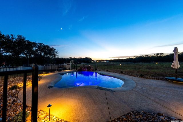 109 Owen Ridge Dr, La Vernia, TX 78121