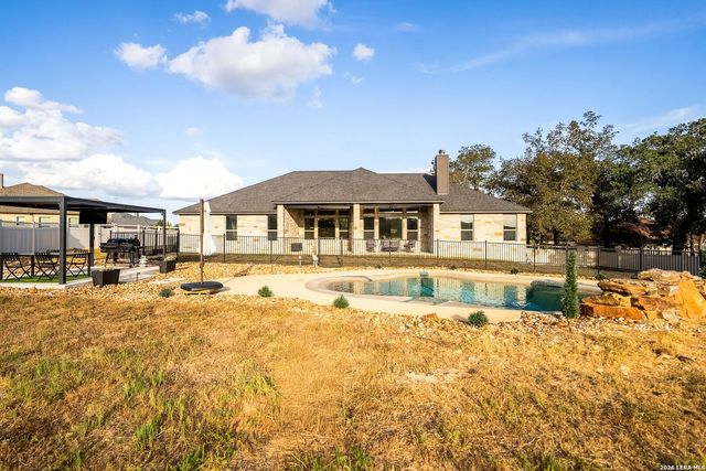 109 Owen Ridge Dr, La Vernia, TX 78121
