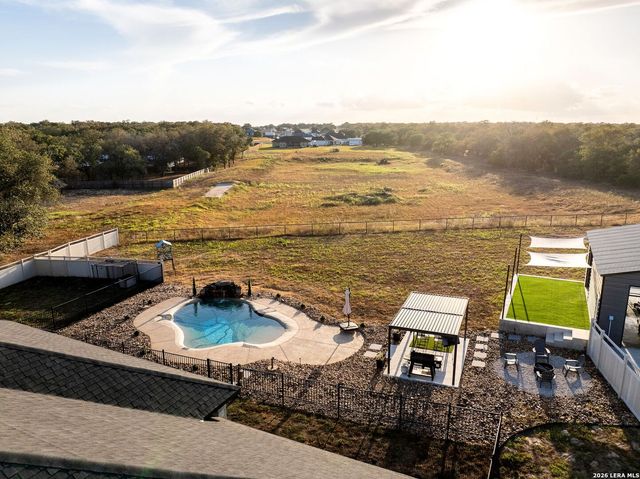 109 Owen Ridge Dr, La Vernia, TX 78121