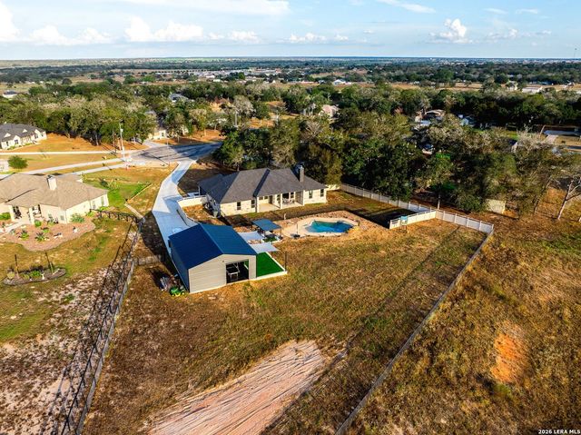 109 Owen Ridge Dr, La Vernia, TX 78121