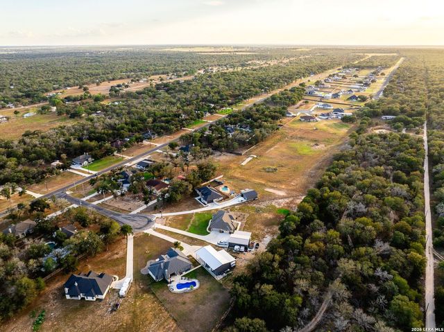 109 Owen Ridge Dr, La Vernia, TX 78121