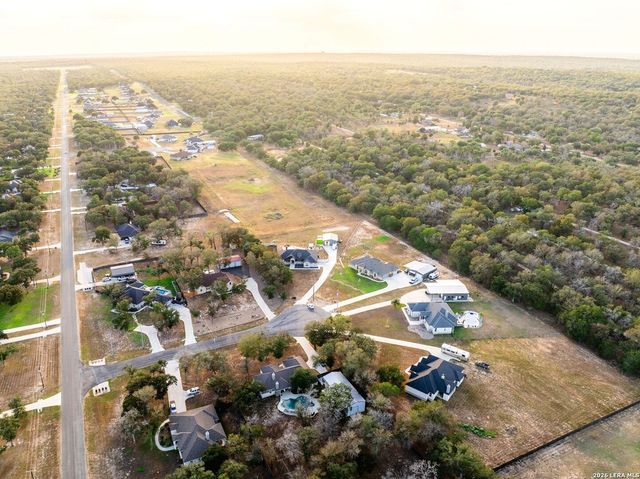 109 Owen Ridge Dr, La Vernia, TX 78121