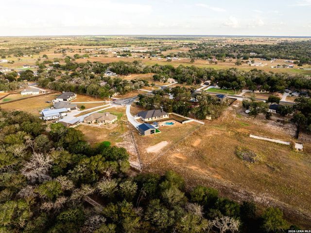 109 Owen Ridge Dr, La Vernia, TX 78121
